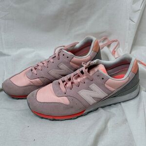 New Balance 696 Sneakers Pink Suede Women’s 9